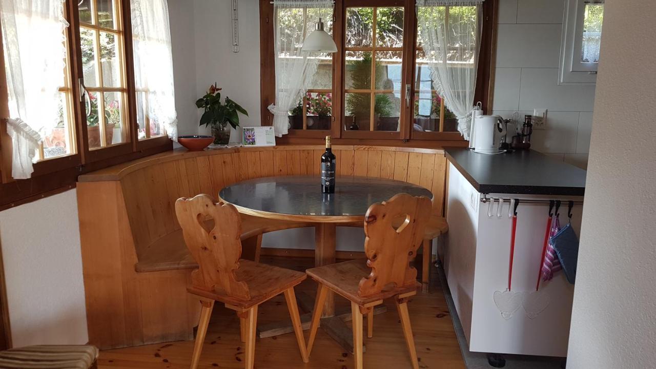 Traumhaftes Chalet Mit Seesicht Krattigen Exterior foto